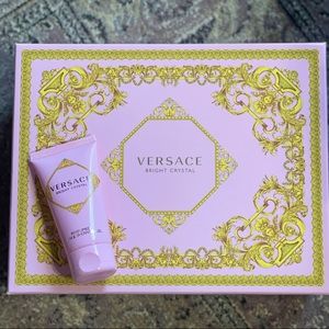 Versace Bright Crystal Perfumed Bath & Shower Gel w/ Gift Box